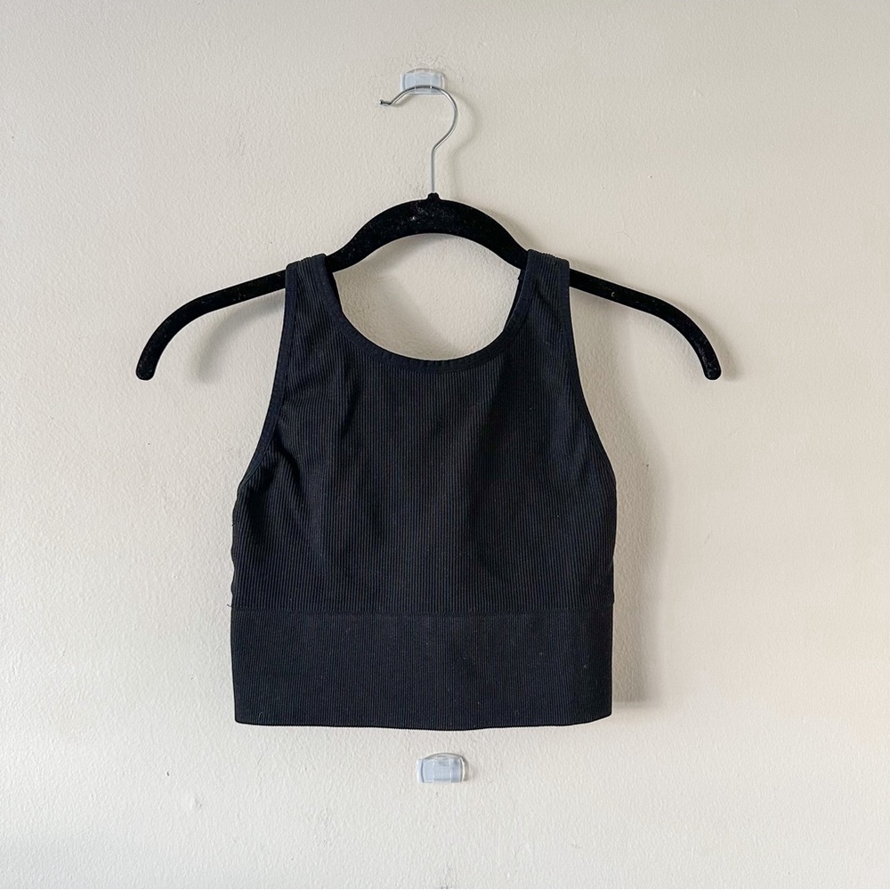 Victoria Sport Black Ribbed Crop Tank